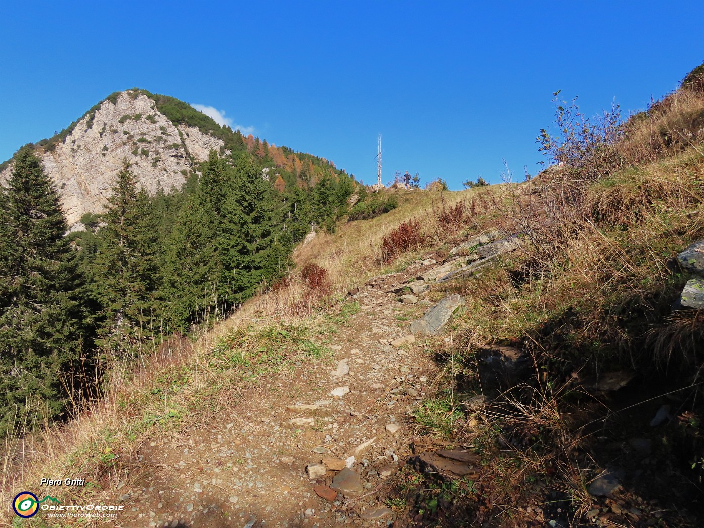 15 Dopo lunga faticosa salita siamo al Forcolino di Torcola (1856 m).JPG